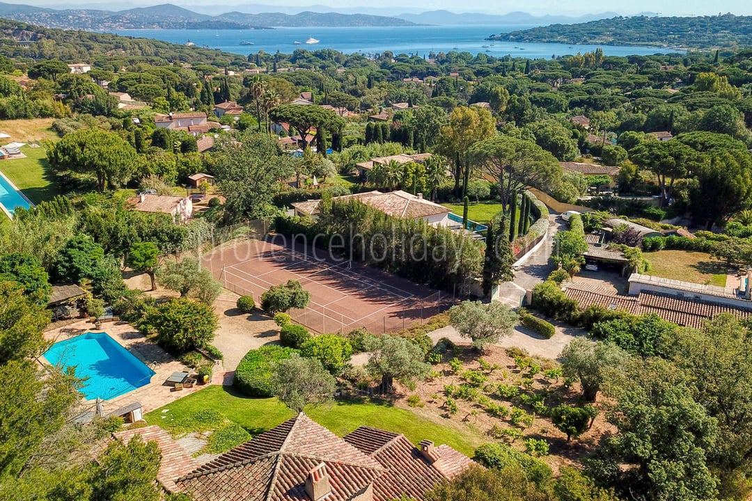 11 - Azur Horizon: Villa: Exterior