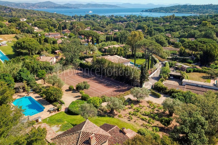 11 - Azur Horizon: Villa: Exterior
