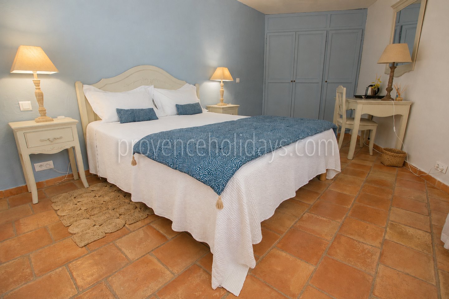 18 - Villa des Rosiers: Villa: Bedroom