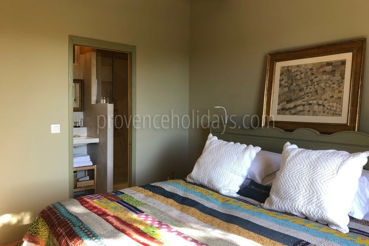 57 - Mas du Vaucluse: Villa: Bedroom