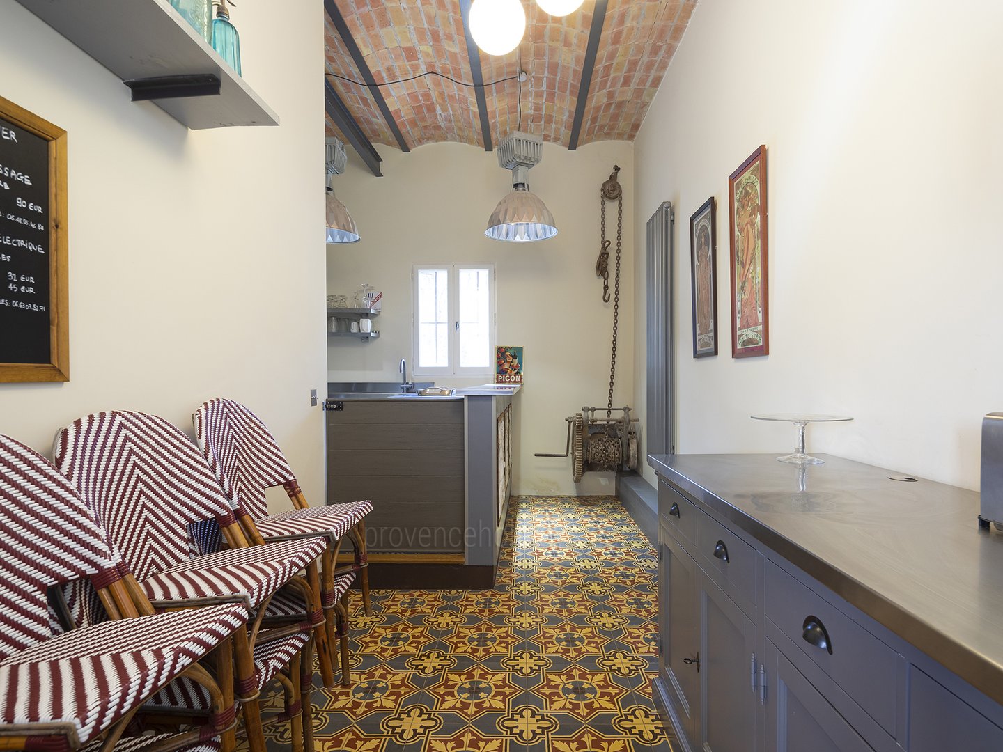 16 - Bastide de Goult: Villa: Interior