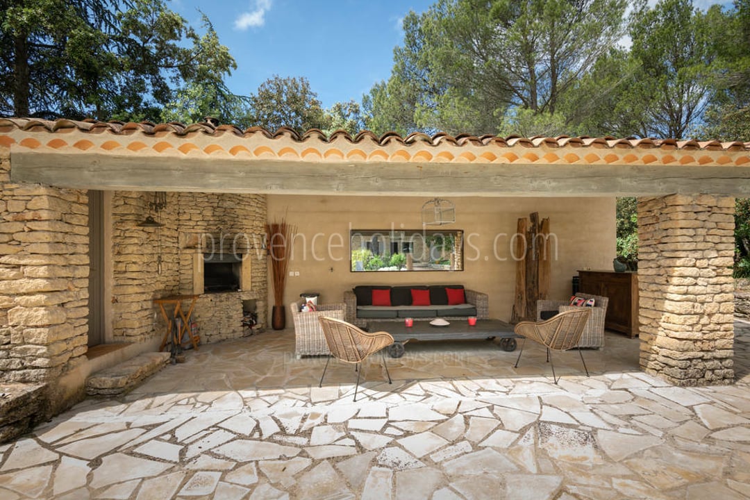 5 - Mas Provence: Villa: Exterior