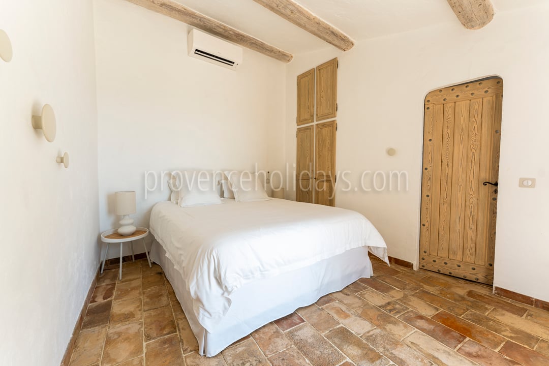 3 - Villa Rose: Villa: Bedroom