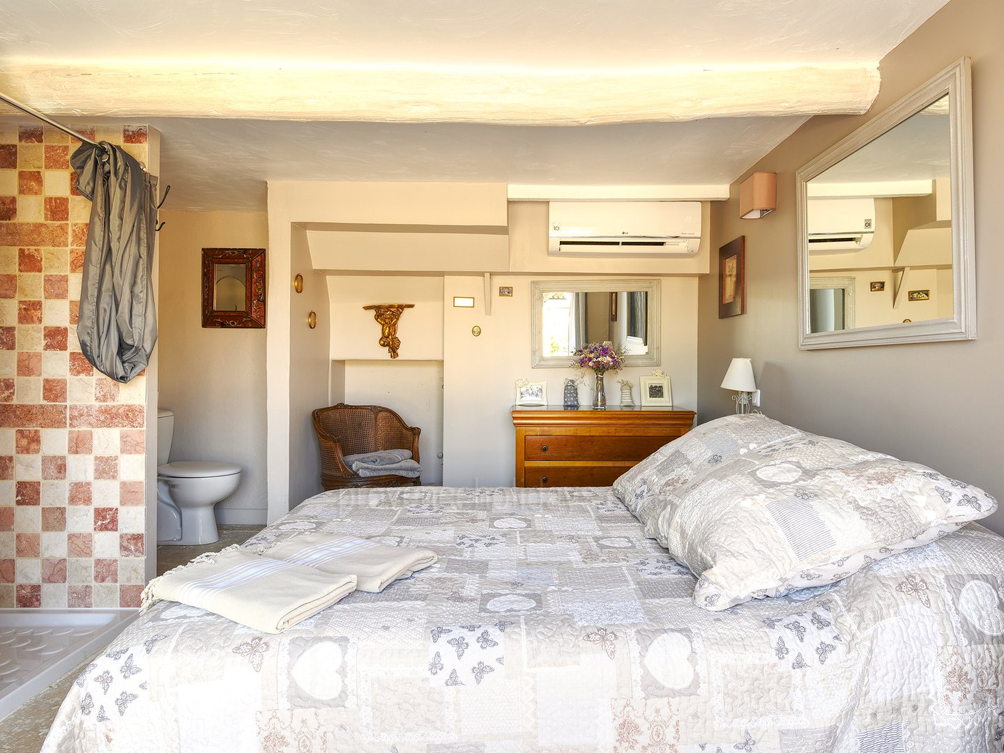 59 - Le Mas des Olives: Villa: Bedroom