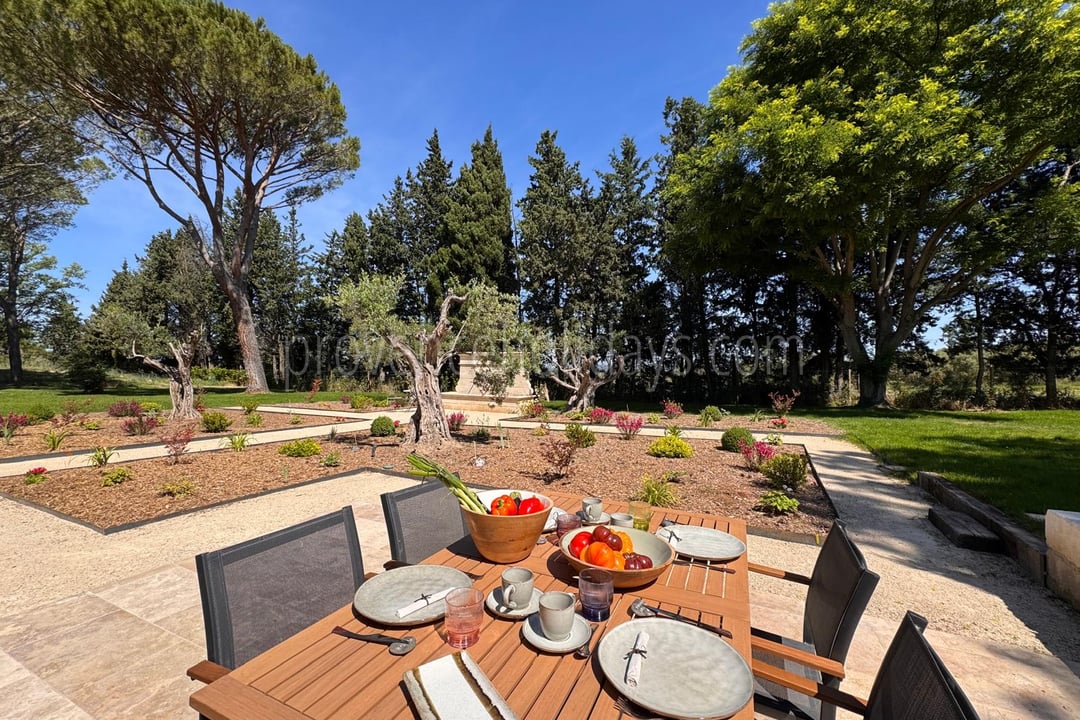 49 - Mas des Cistes: Villa: Exterior