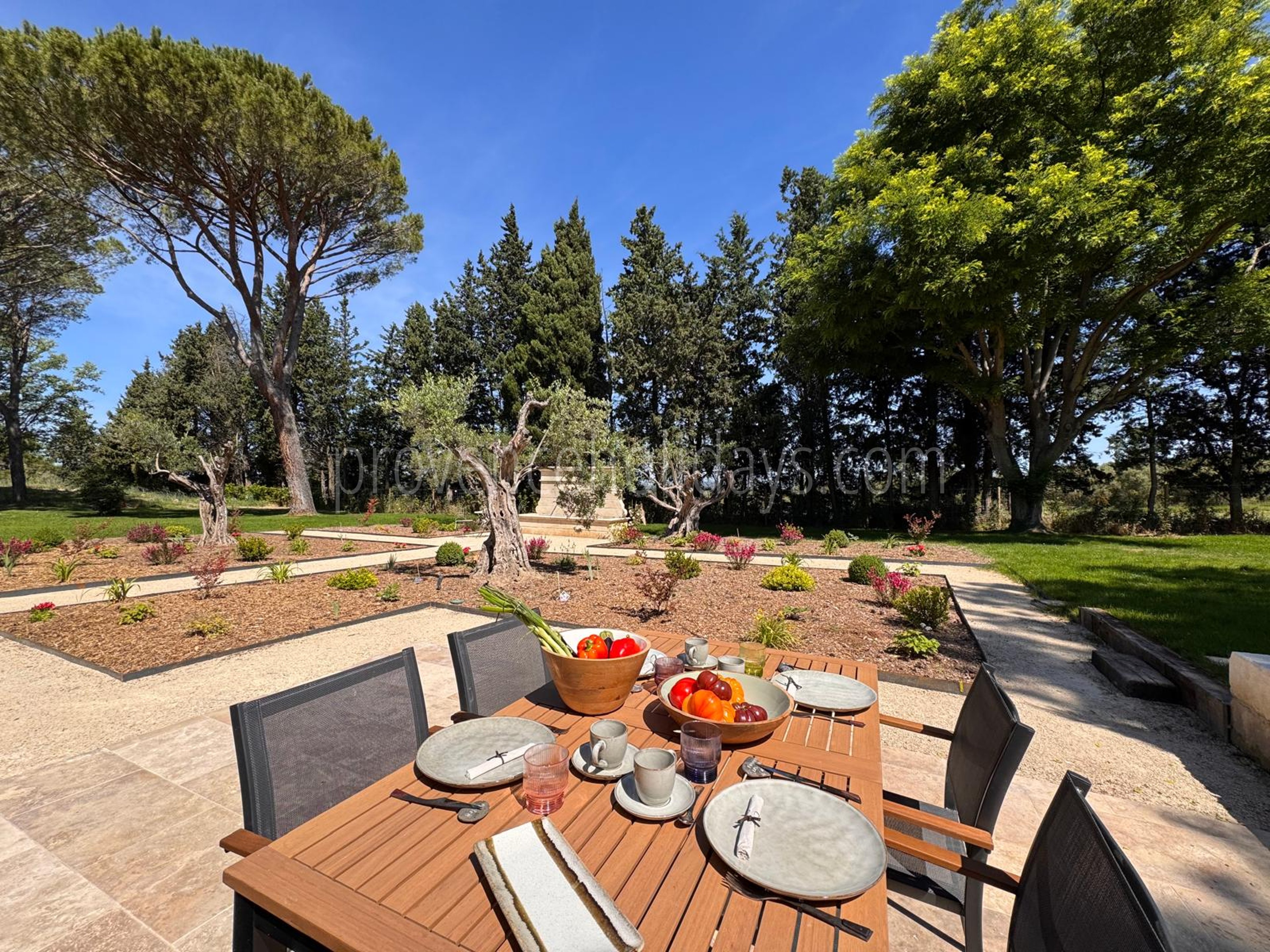 49 - Mas des Cistes: Villa: Exterior