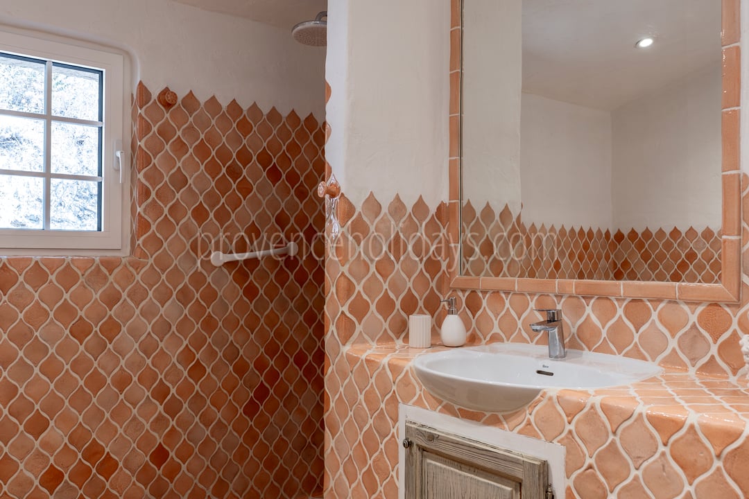 14 - Villa Rose: Villa: Bathroom