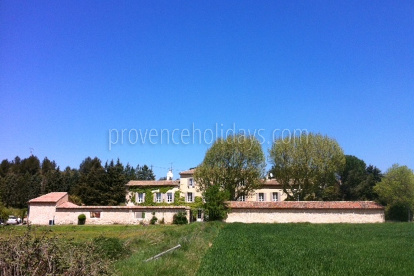 9 - Mas Lambesc: Villa: Exterior