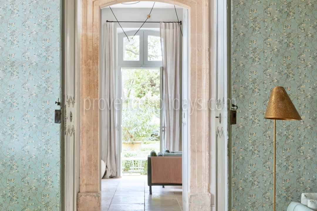 14 - Bastide des Alpilles: Villa: Interior