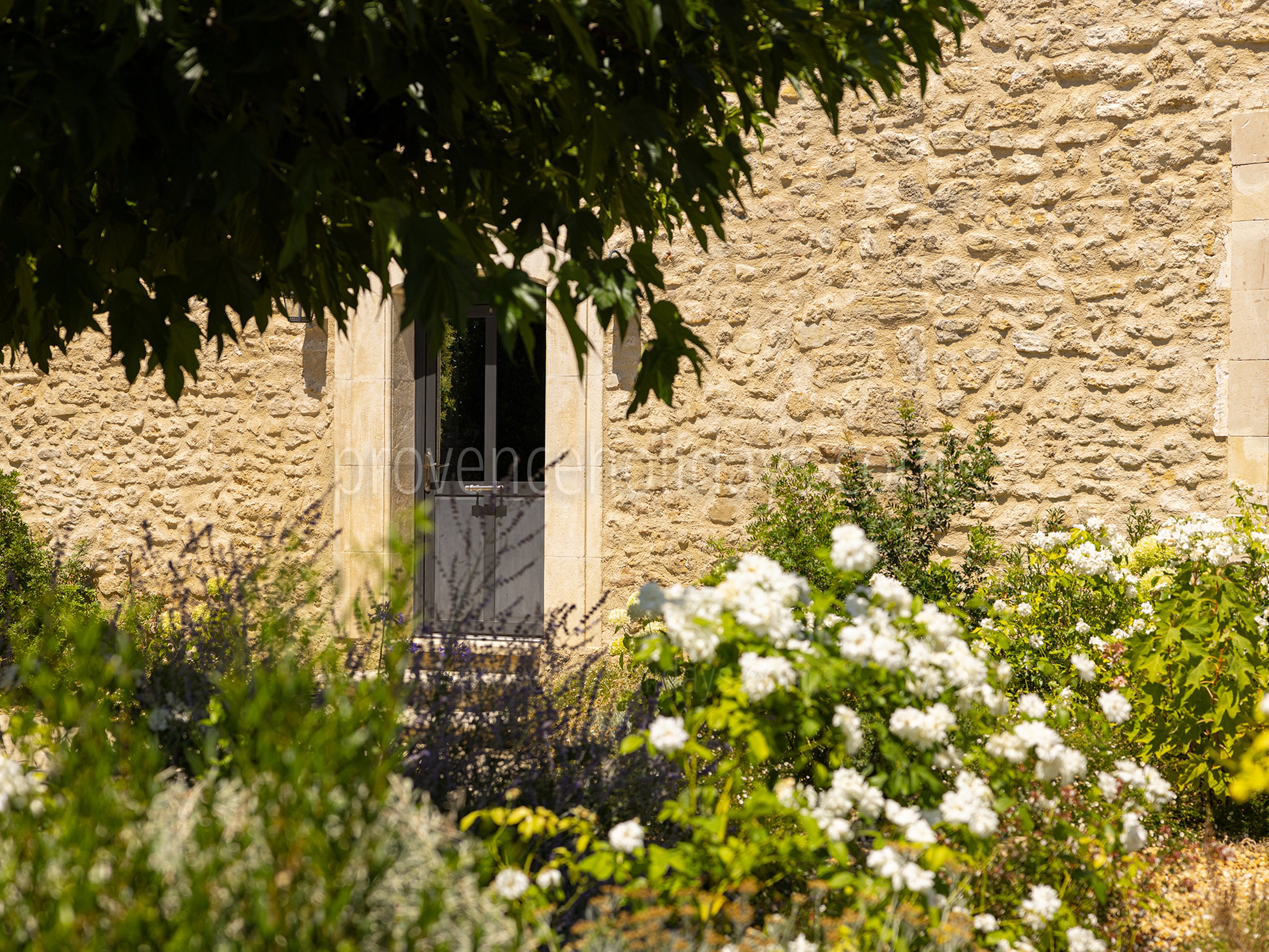 70 - Mas de la Lône: Villa: Exterior