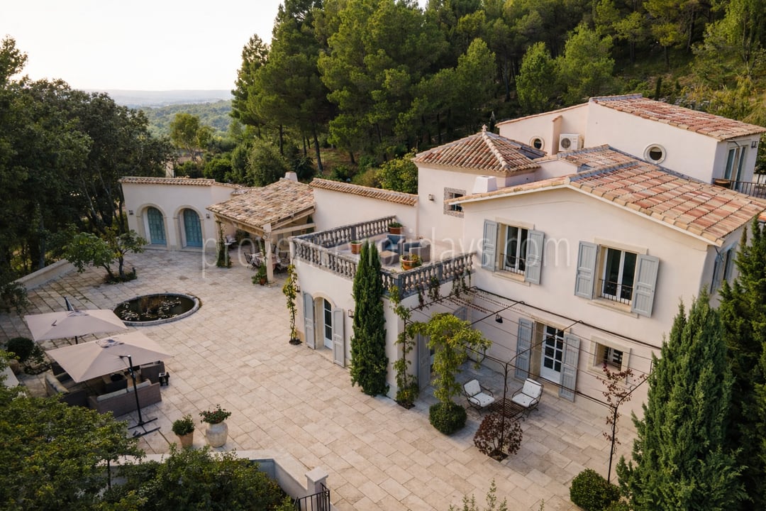42 - Domaine de la Tour: Villa: Exterior