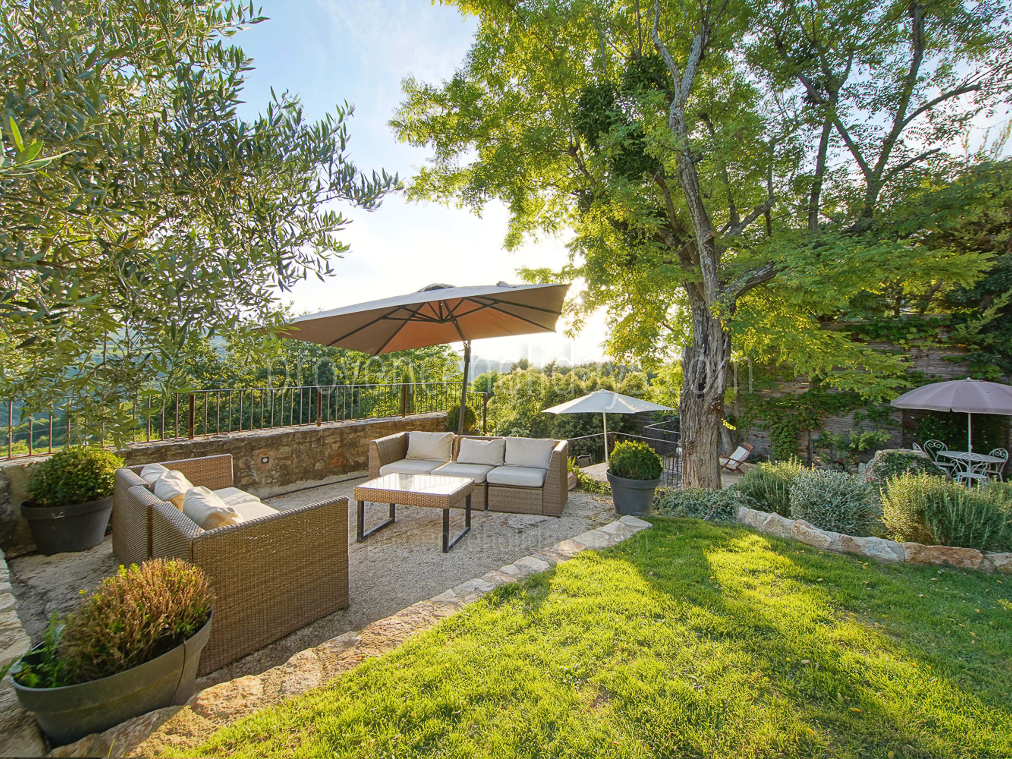 11 - Mas Castillon: Villa: Exterior