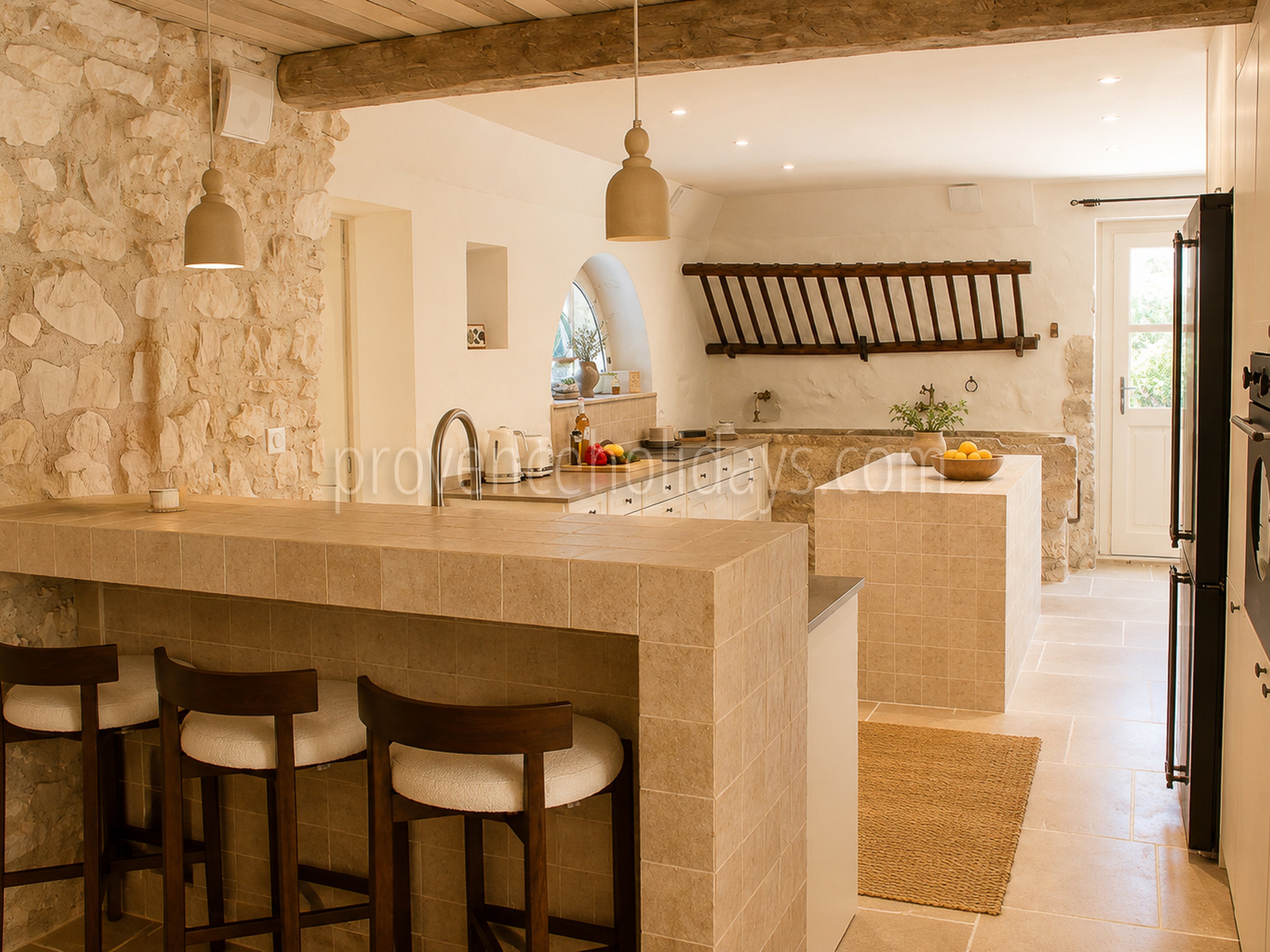 33 - Mas rénové à pied d\'Eygalières: Villa: Interior