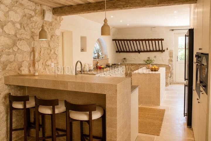 33 - Mas rénové à pied d\'Eygalières: Villa: Interior