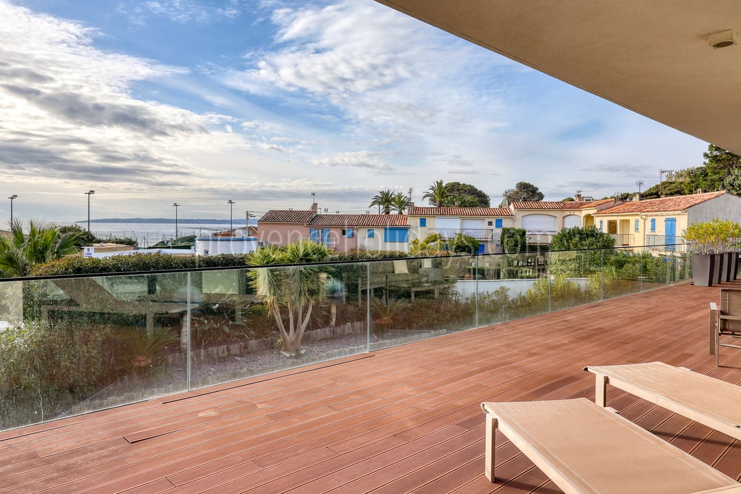 29 - Villa Sea Pearl: Villa: Exterior