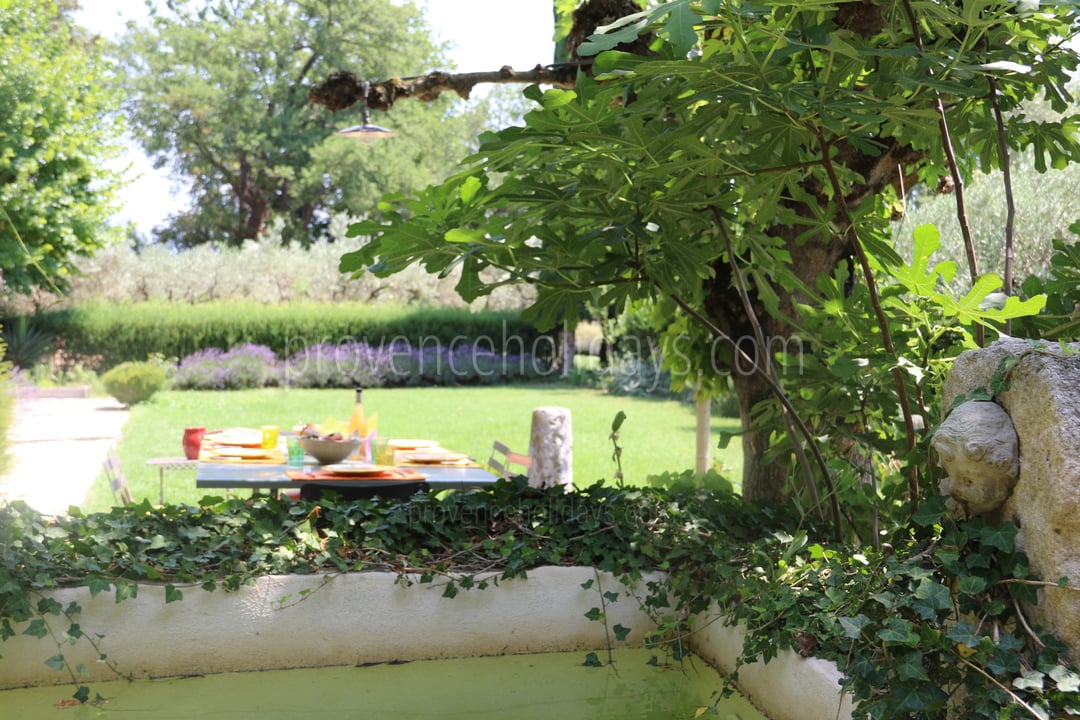 13 - Mas de Charla: Villa: Exterior