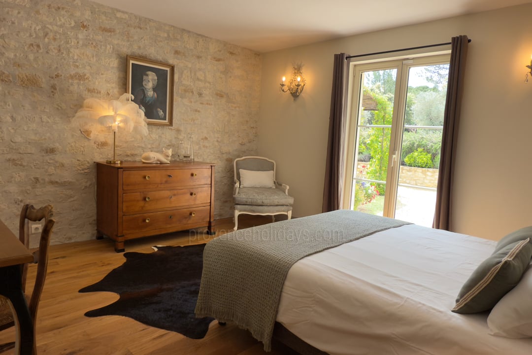 17 - Le Mas de la Cabro: Villa: Bedroom