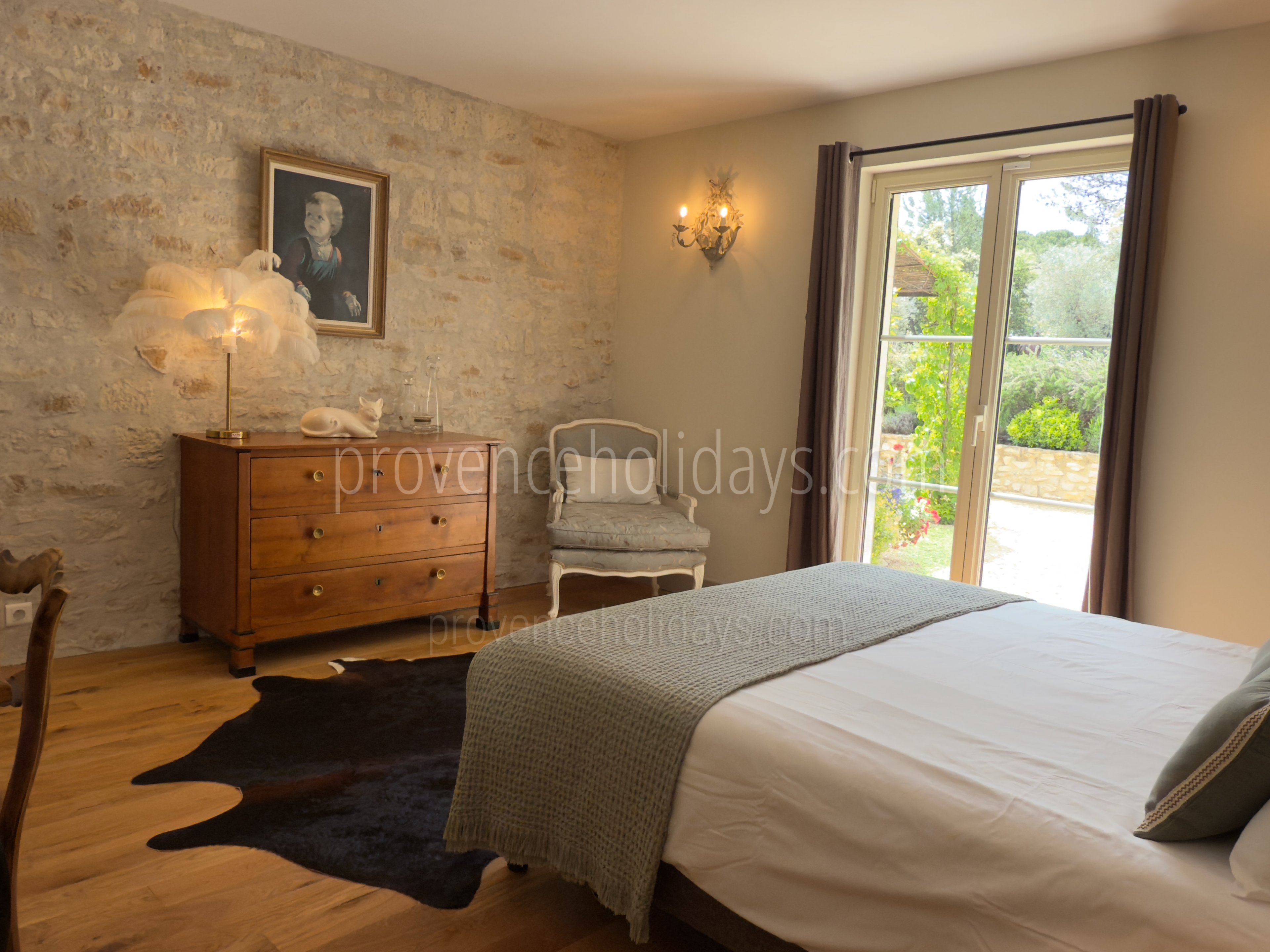 29 - Le Mas de la Cabro: Villa: Bedroom