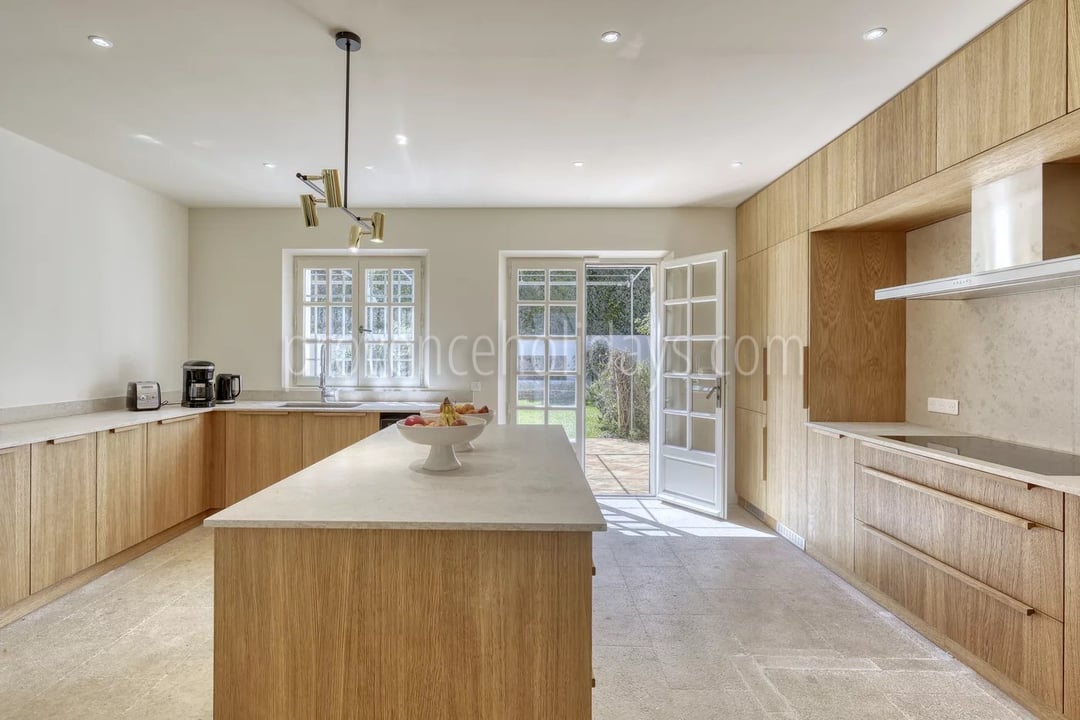 3 - Renovated mas, Ramatuelle: Villa: Interior