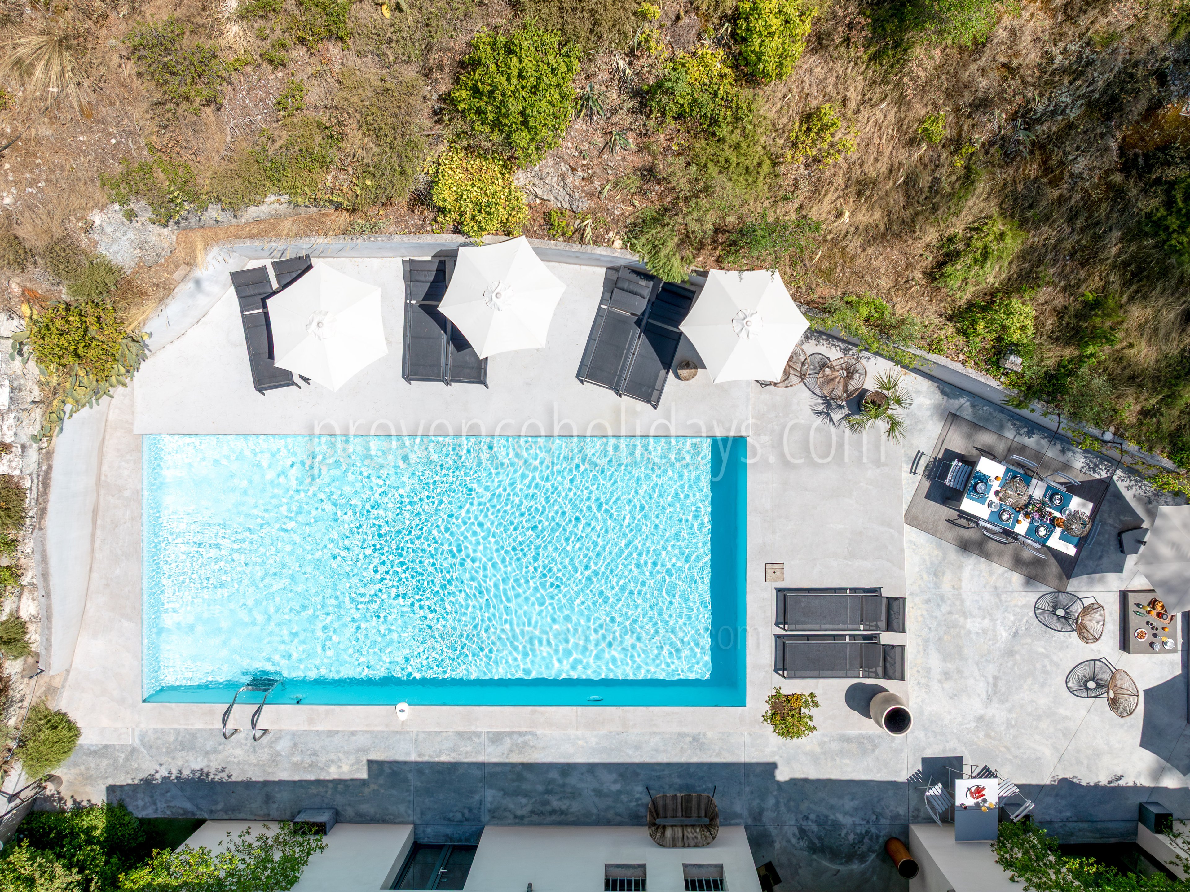 9 - Chez Chloé: Villa: Pool