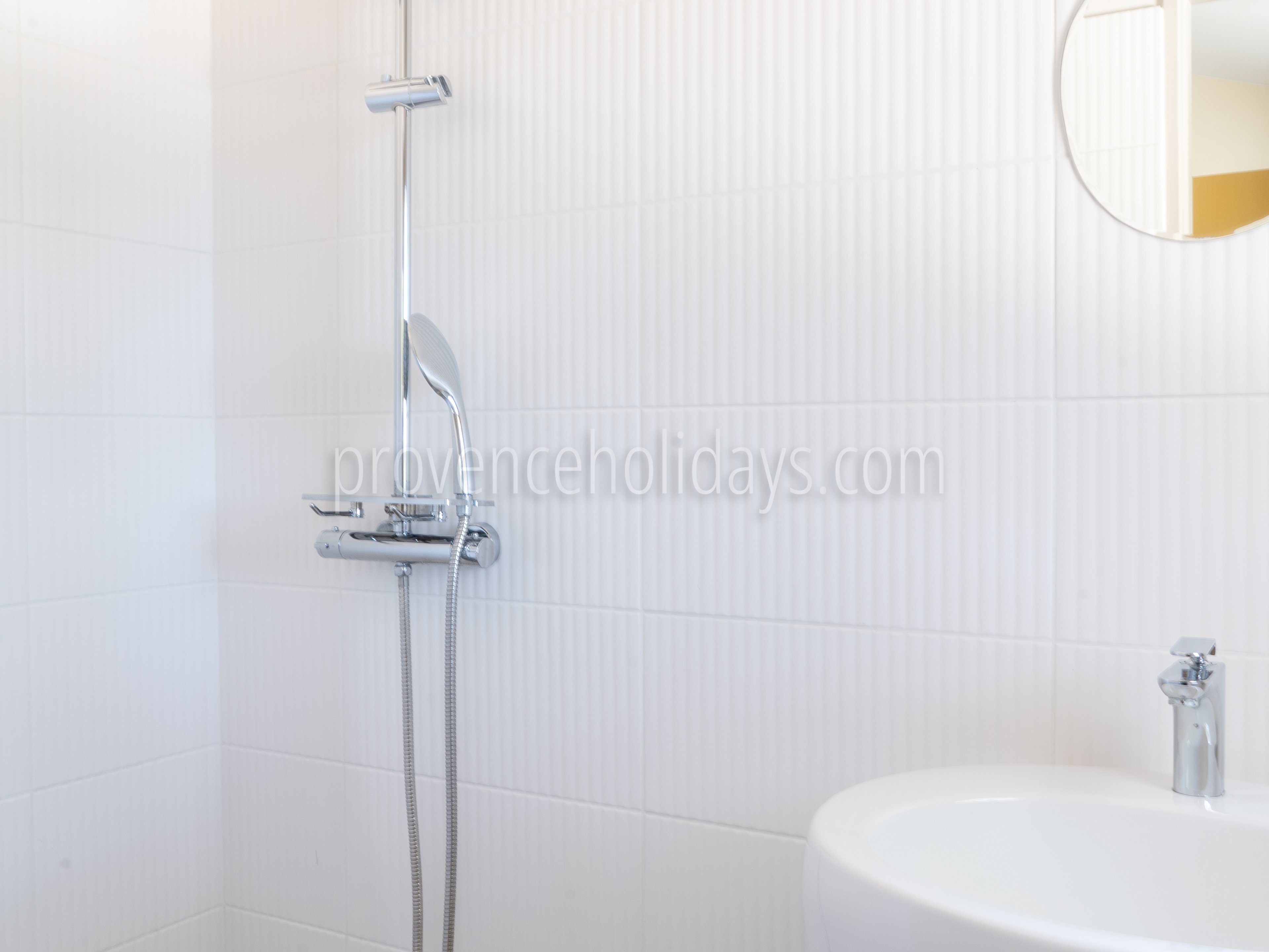 31 - Mas des Aupiho: Villa: Bathroom