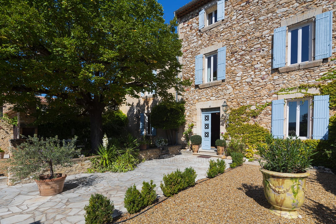 22 - La Bastide des Pins: Villa: Exterior