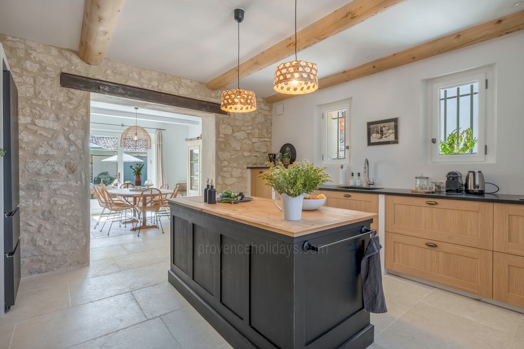 8 - La Vieille Grange: Villa: Interior