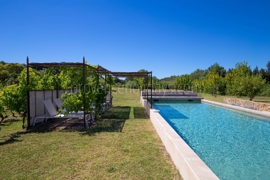 15 - Villa Beaumes: Villa: Pool
