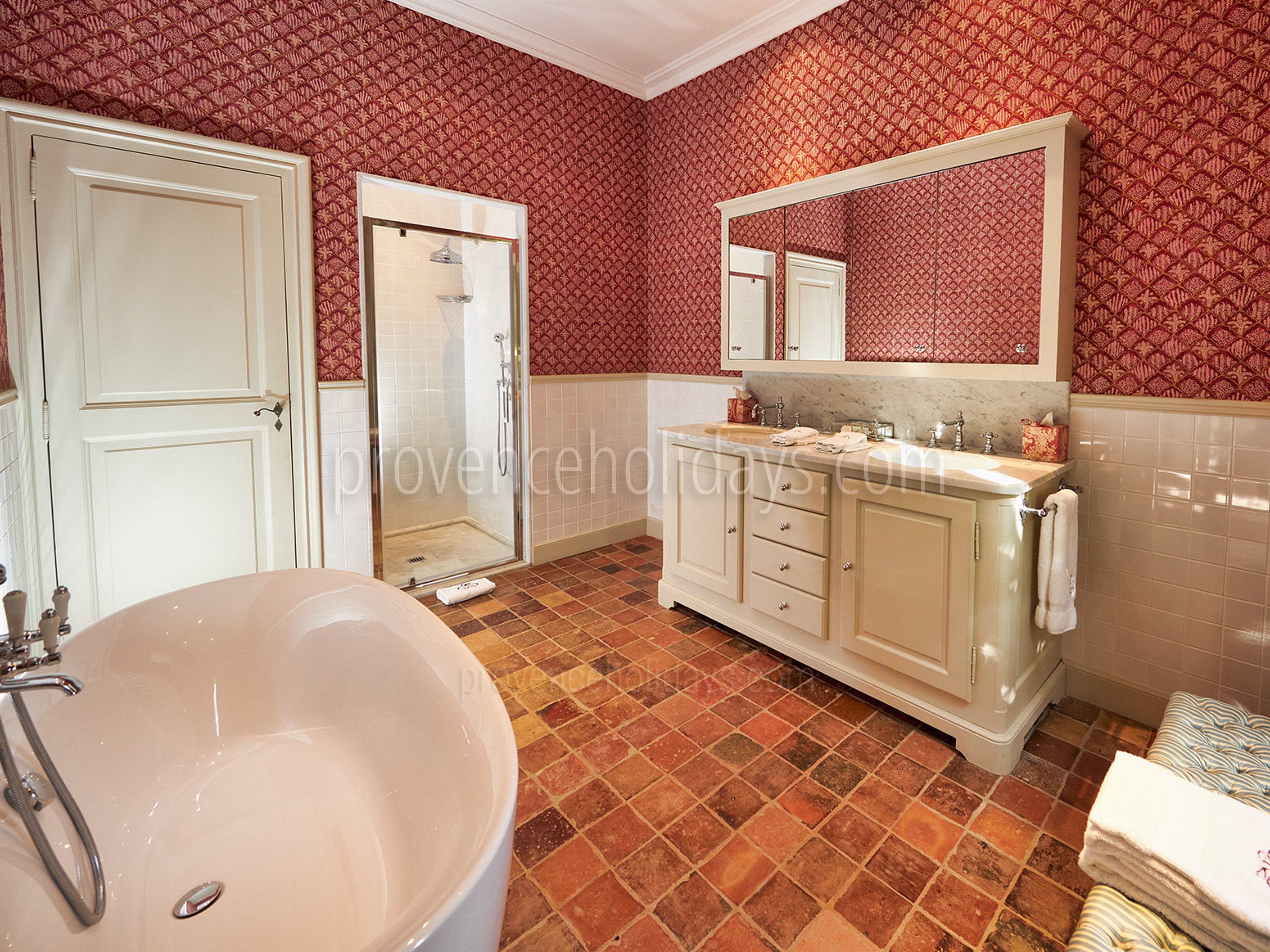 30 - Le Château: Villa: Bathroom 7