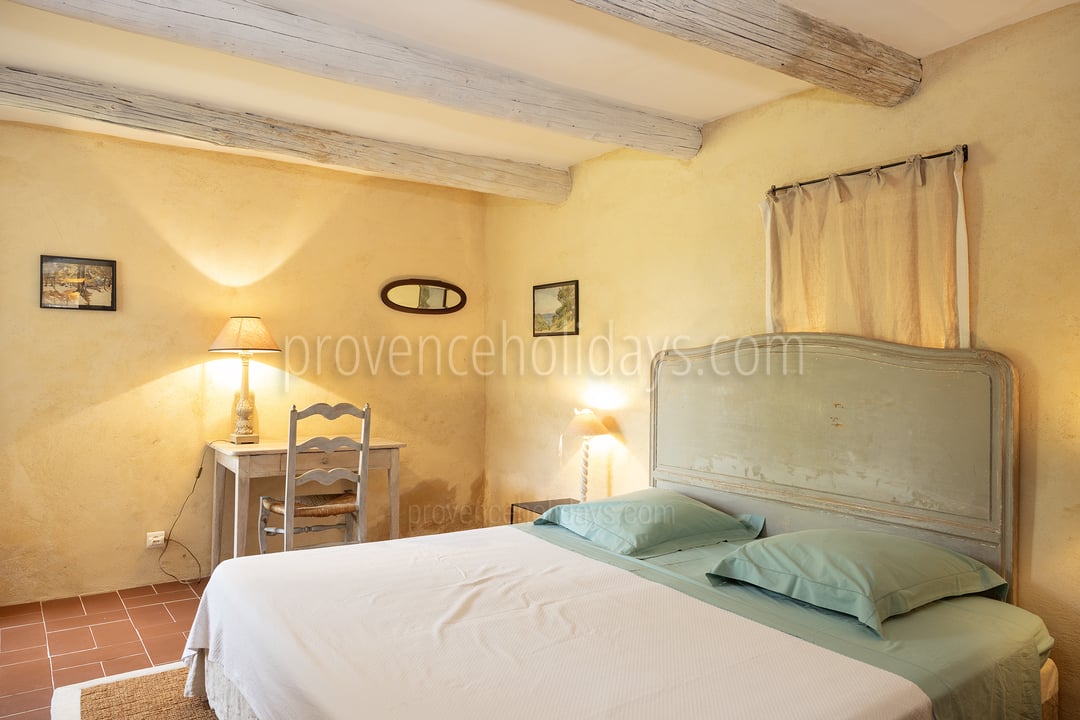 24 - Mas de Marguerite: Villa: Bedroom
