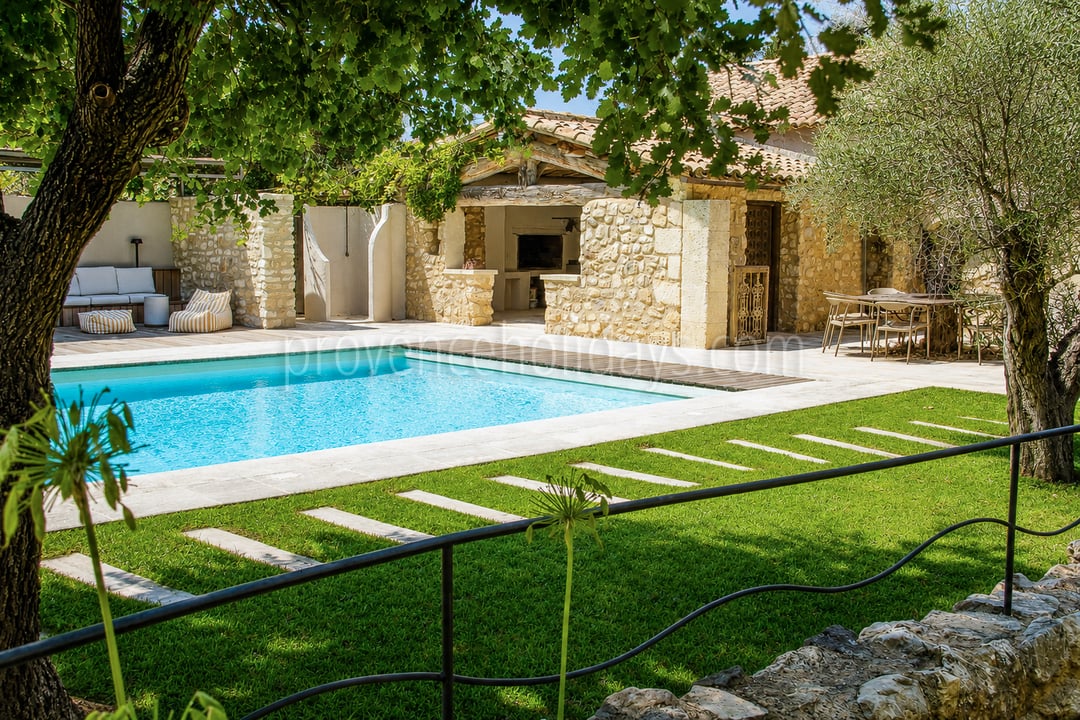 13 - Mas rénové à pied d\'Eygalières: Villa: Pool