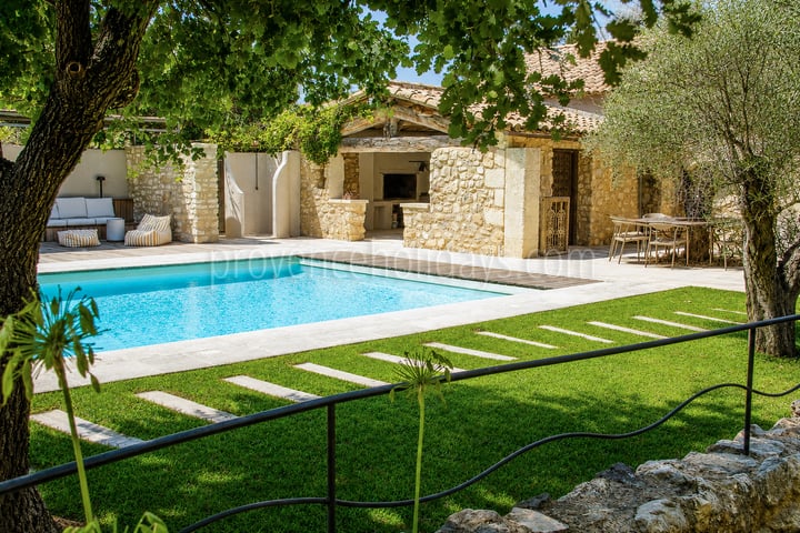 13 - Mas rénové à pied d\'Eygalières: Villa: Pool