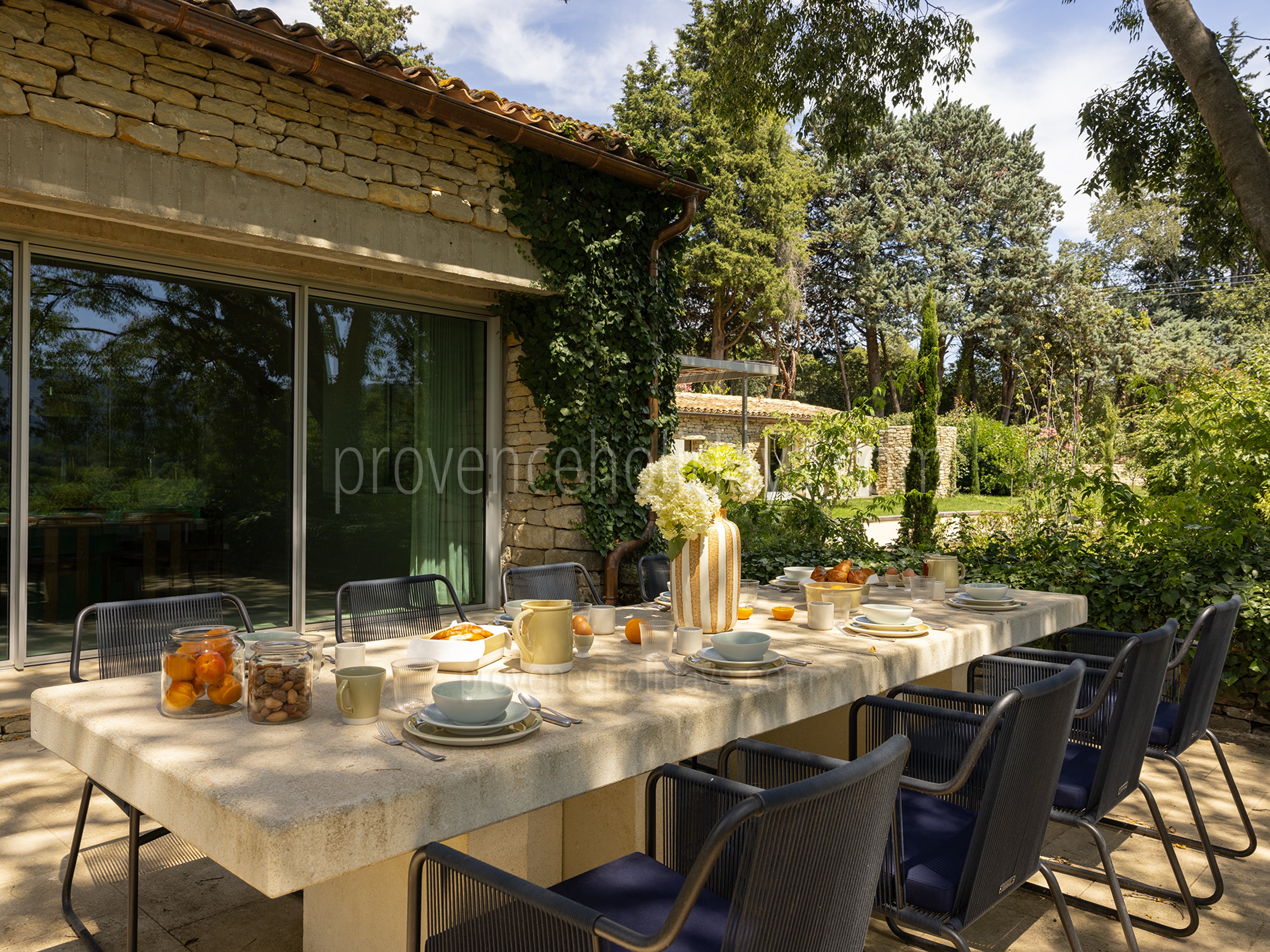 44 - Grand Mas de Provence: Villa: Exterior