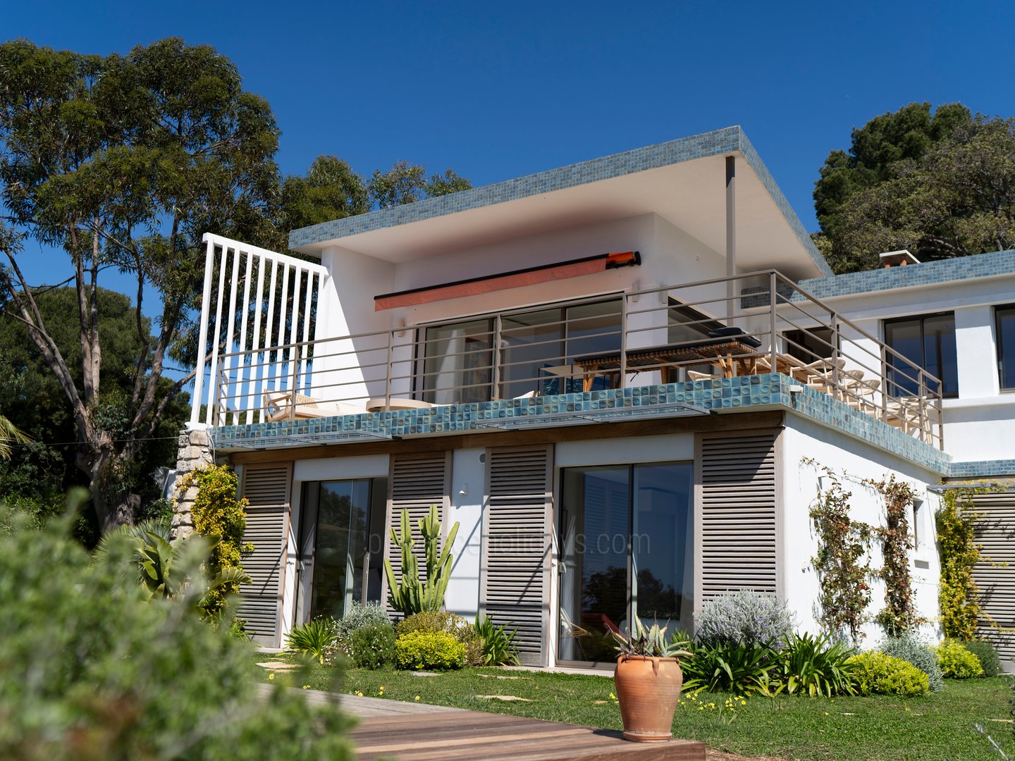 30 - Villa Alice: Villa: Exterior