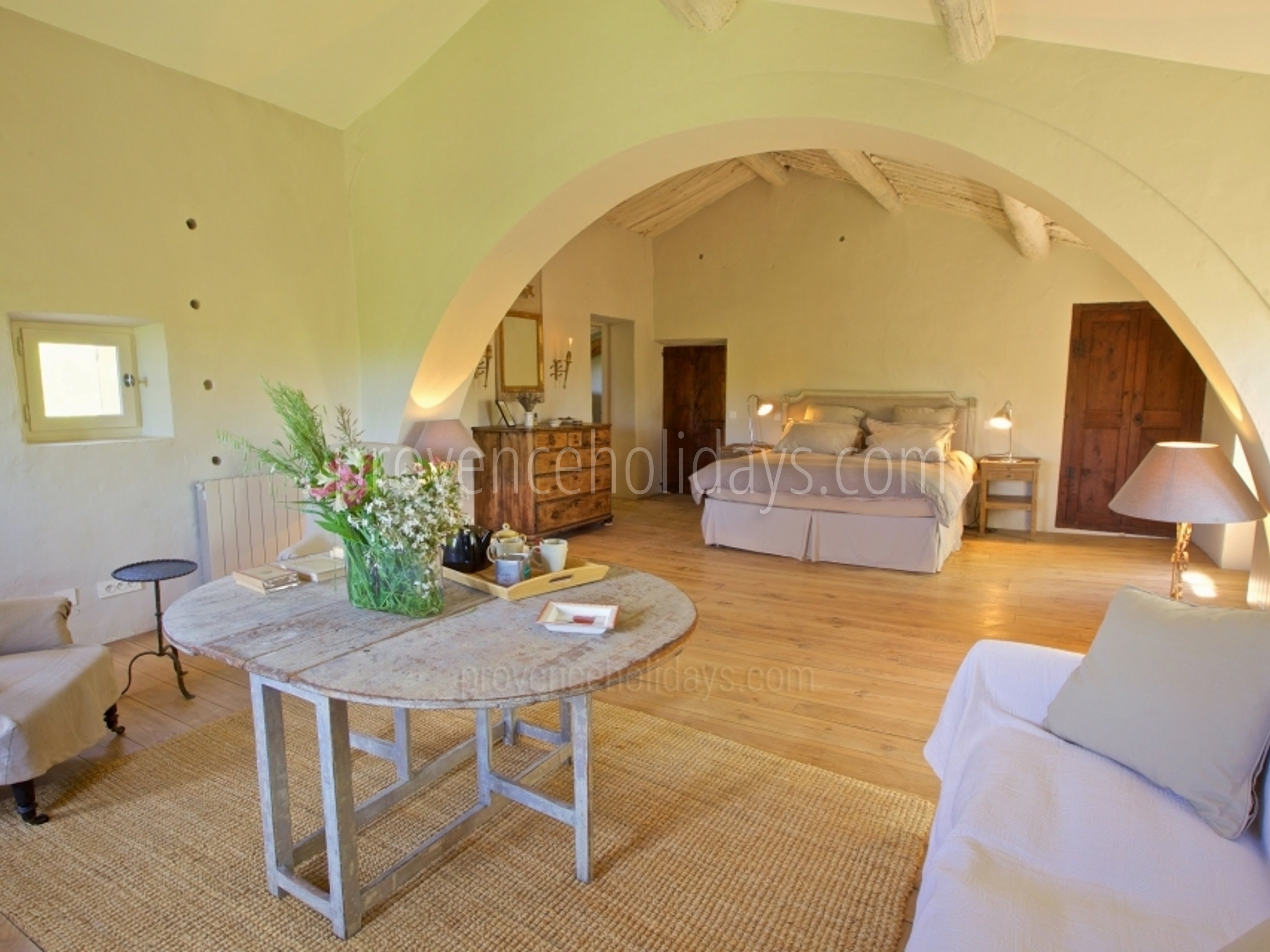 72 - Mas des Lavandes: Villa: Interior