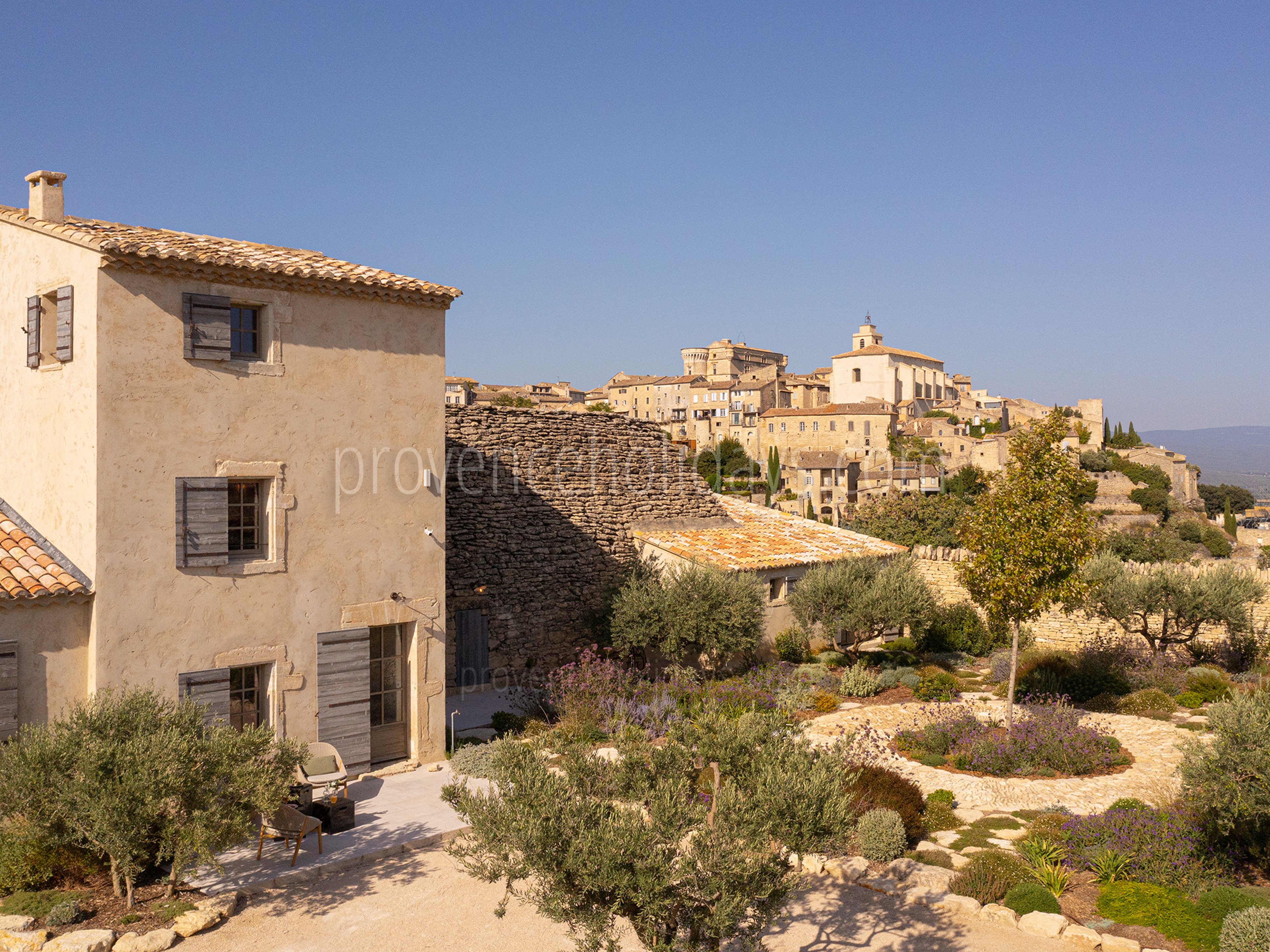 10 - Mas du Rocher: Villa: Exterior