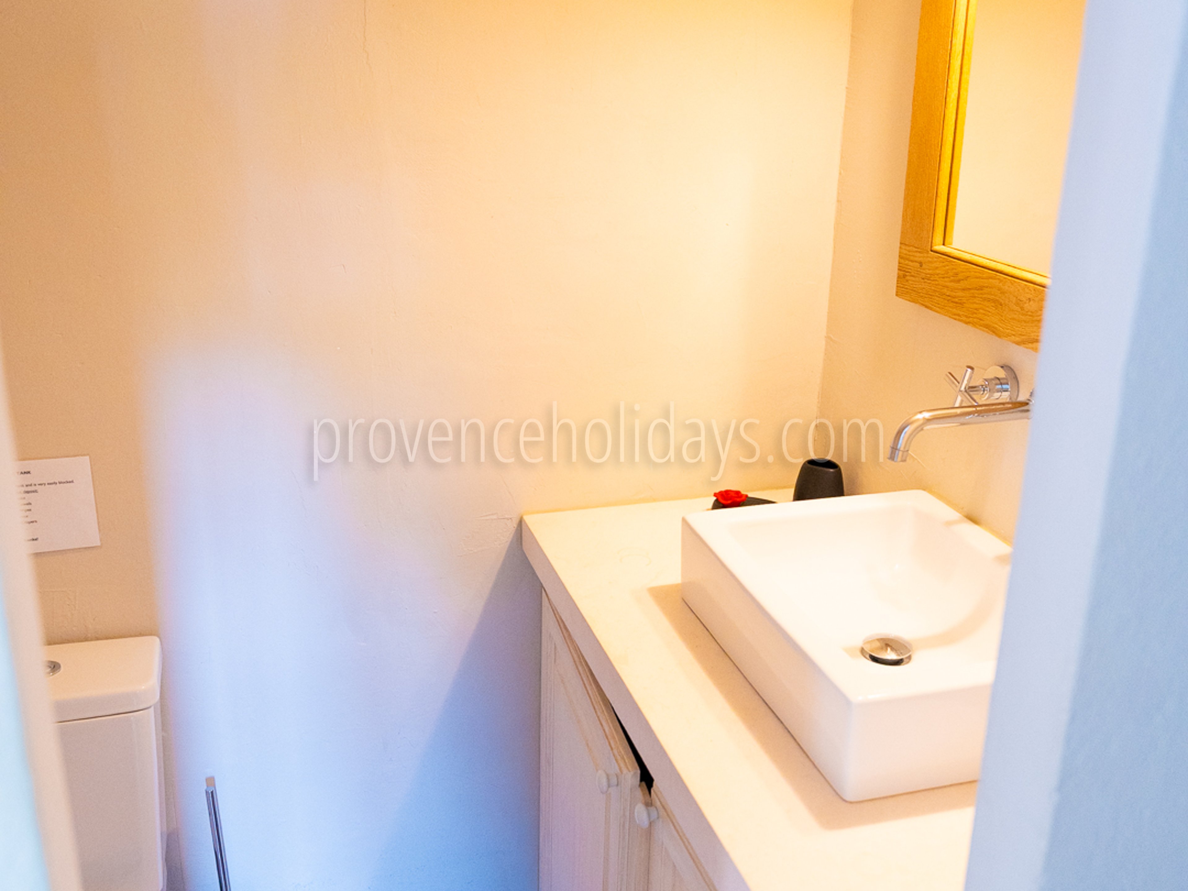 25 - Le Cottage: Villa: Bathroom