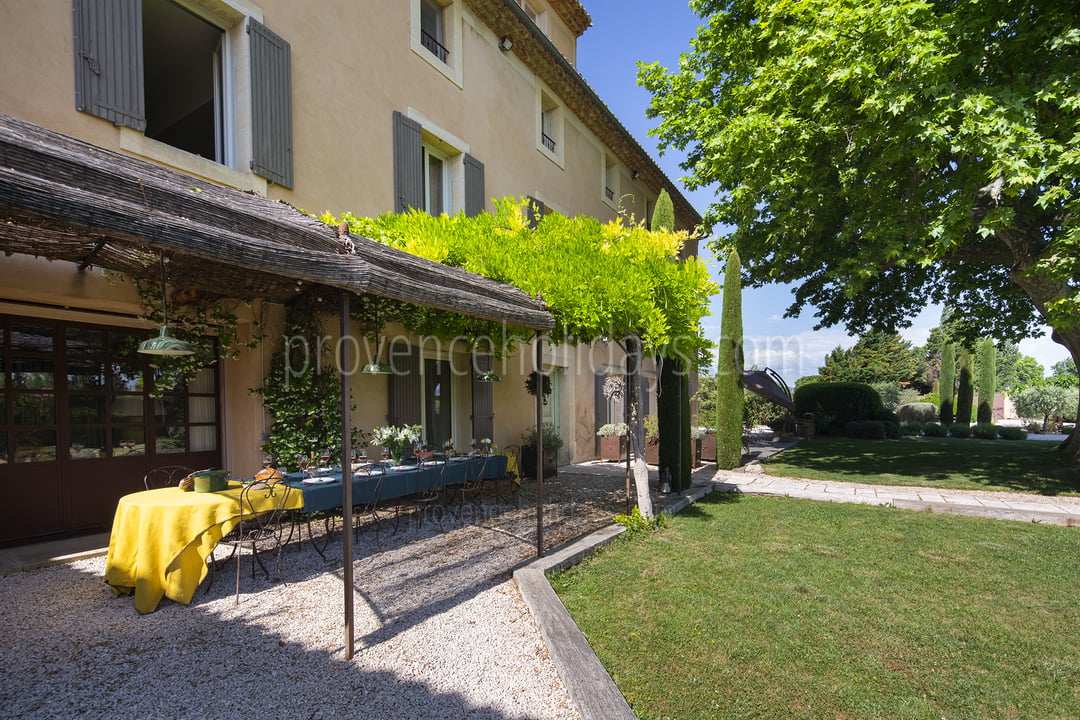 33 - Bastide du Vieux Platane: Villa: Exterior