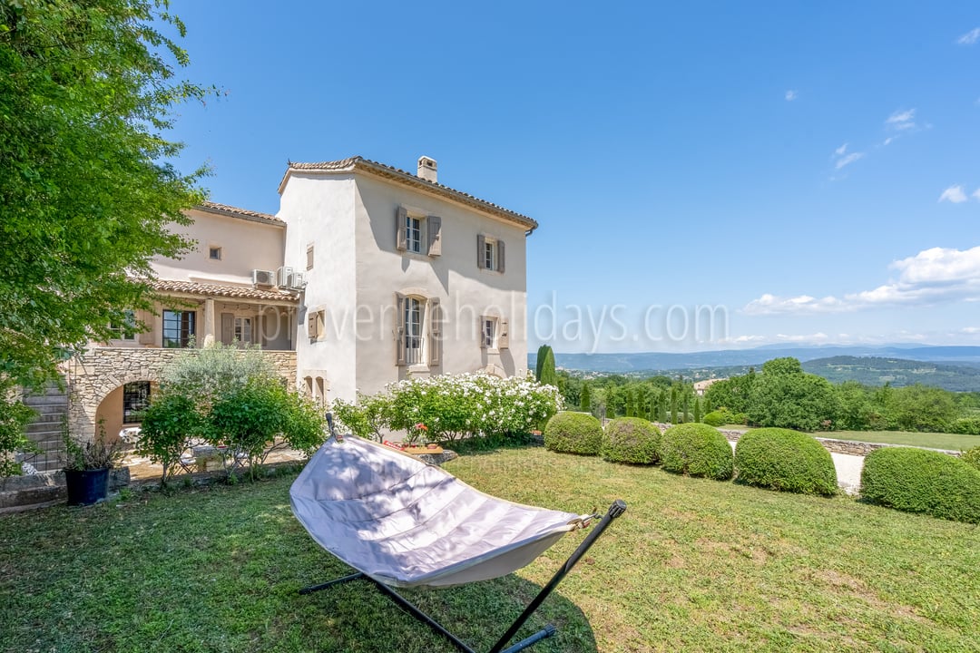 16 - Bastide des Magnans: Villa: Exterior