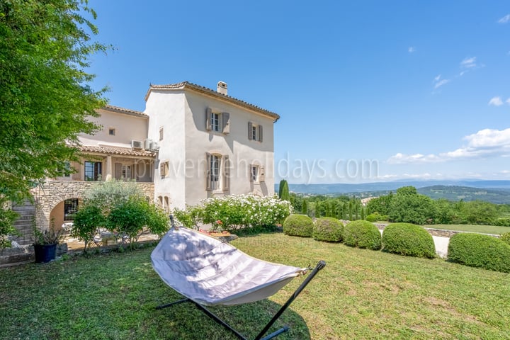 16 - Bastide des Magnans: Villa: Exterior