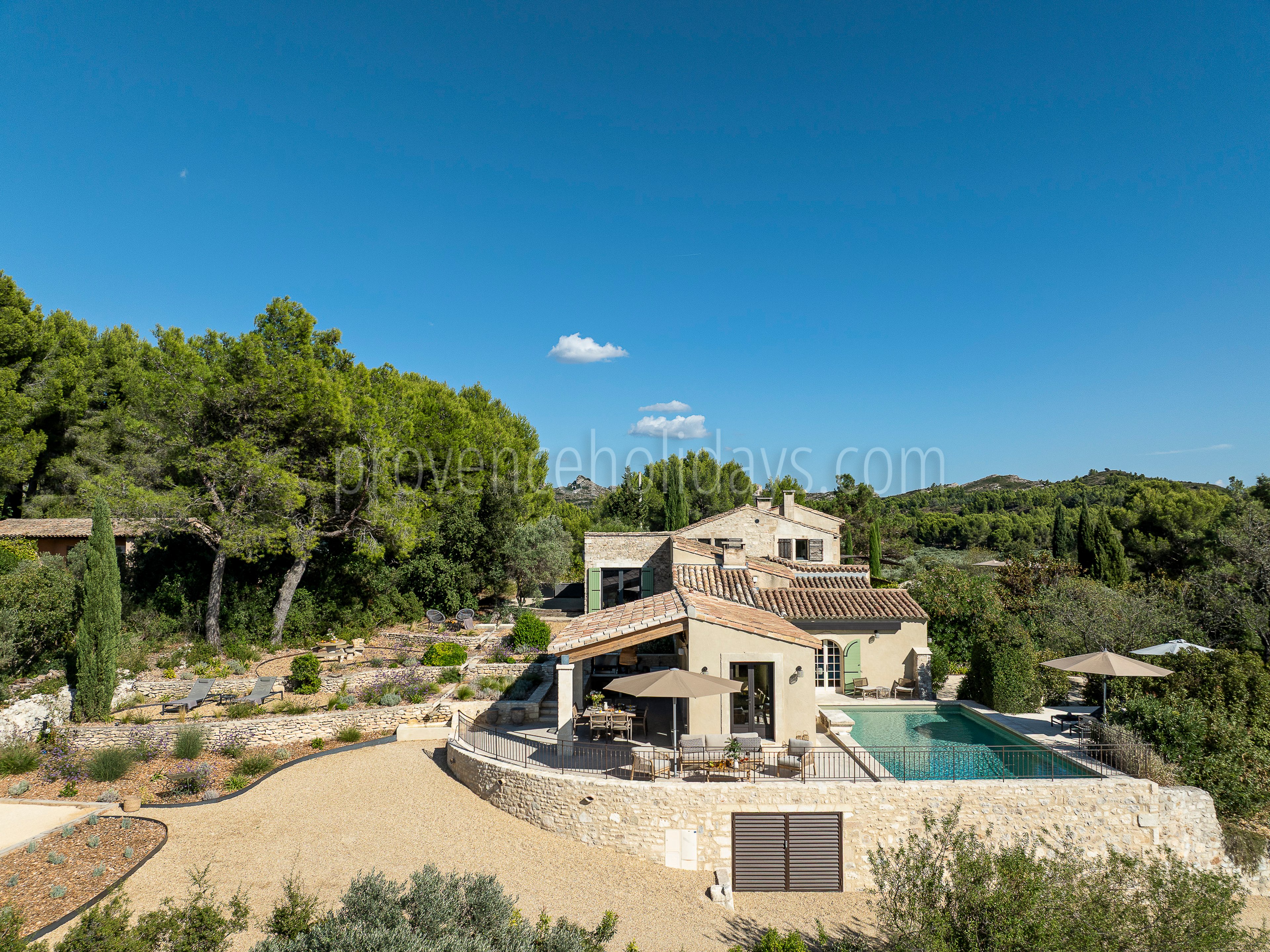 14 - Le Mas de la Terre Rouge: Villa: Exterior