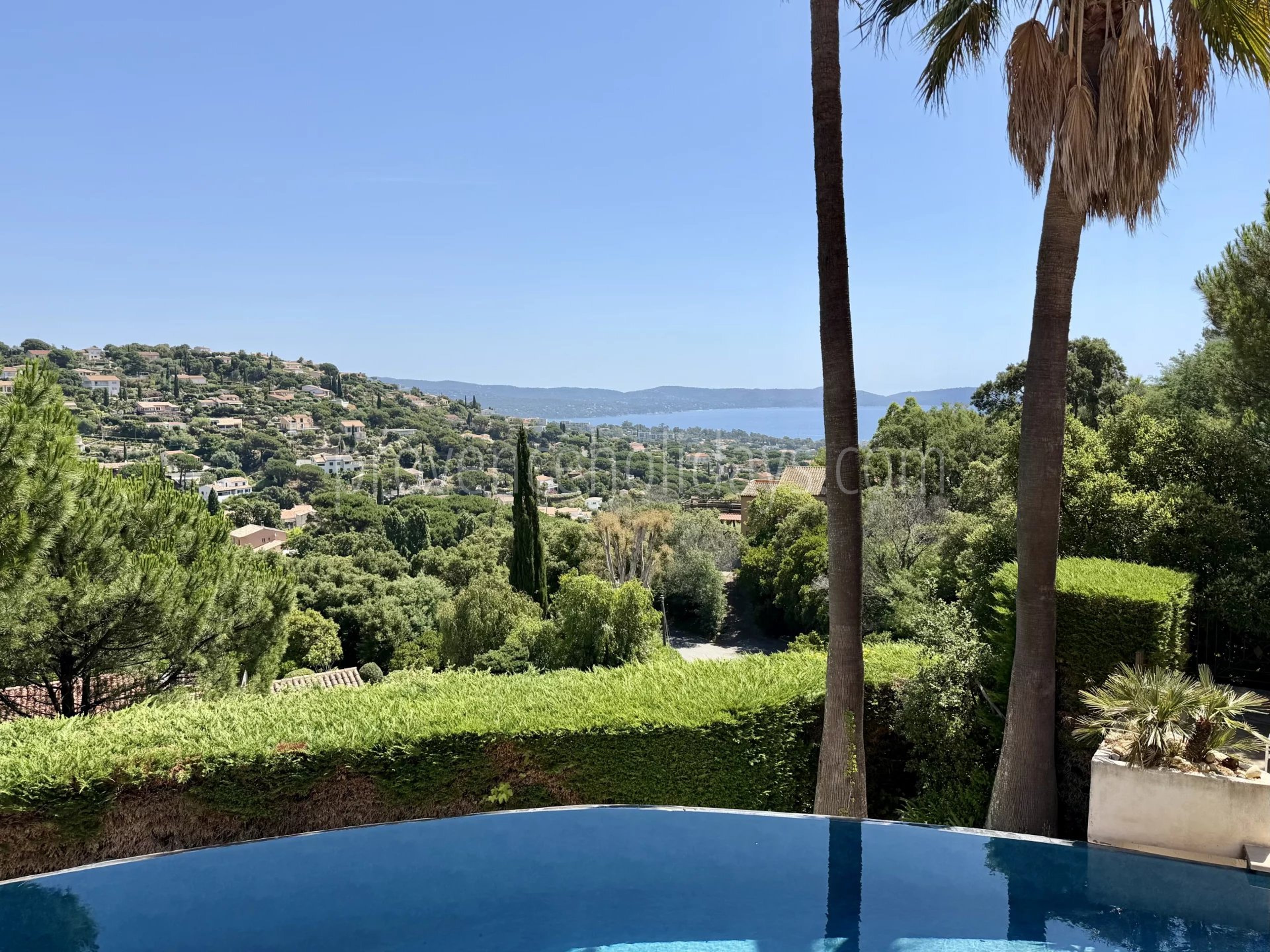 18 - Villa mit Kamin in Cavalaire-sur-Mer: Villa: Pool