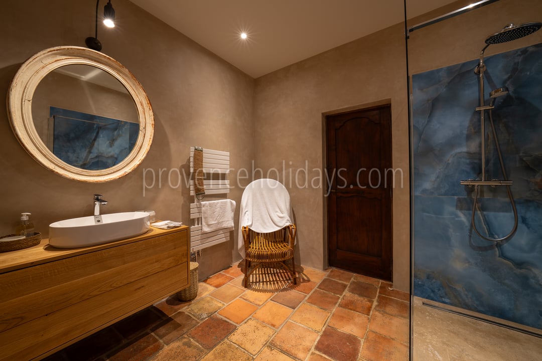 84 - Mas des Cascades: Villa: Bathroom