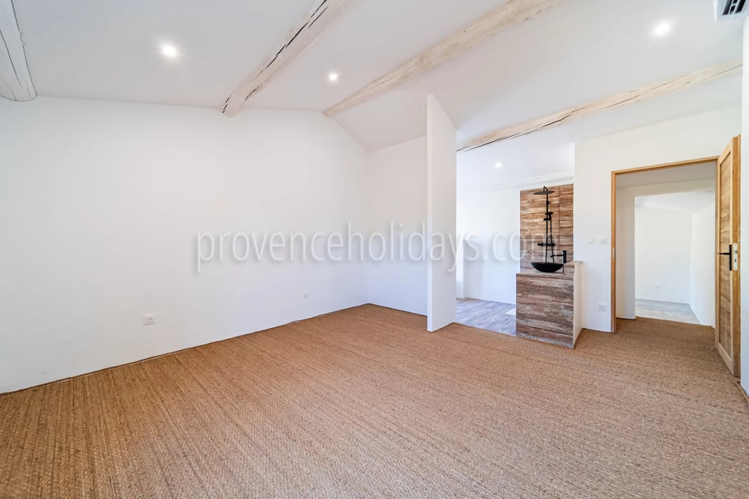 14 - Mas rénové à L\'Isle-sur-la-Sorgue: Villa: Interior