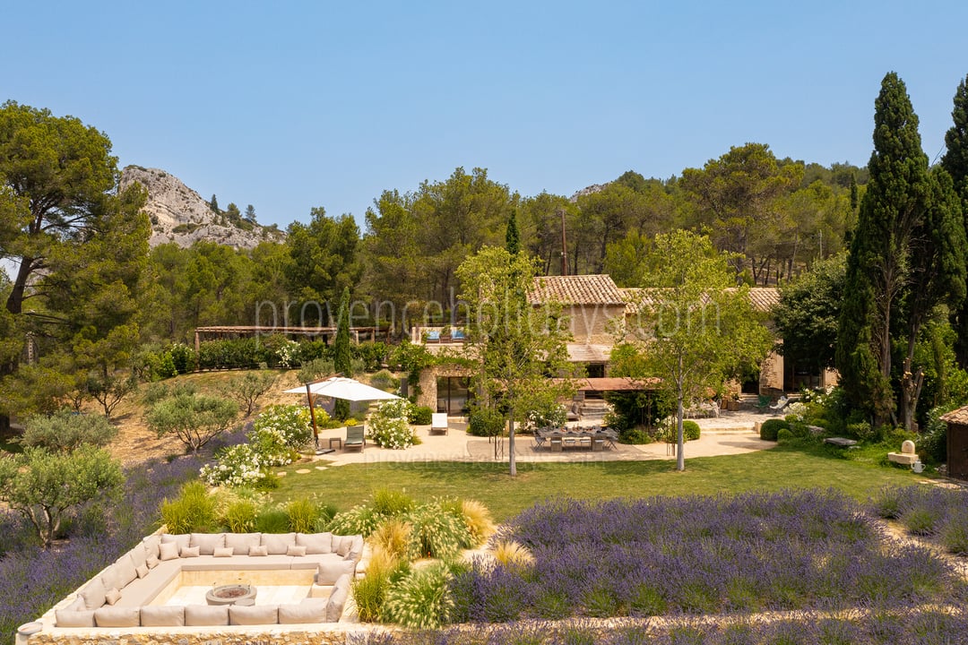 13 - Le Mas Secret: Villa: Exterior