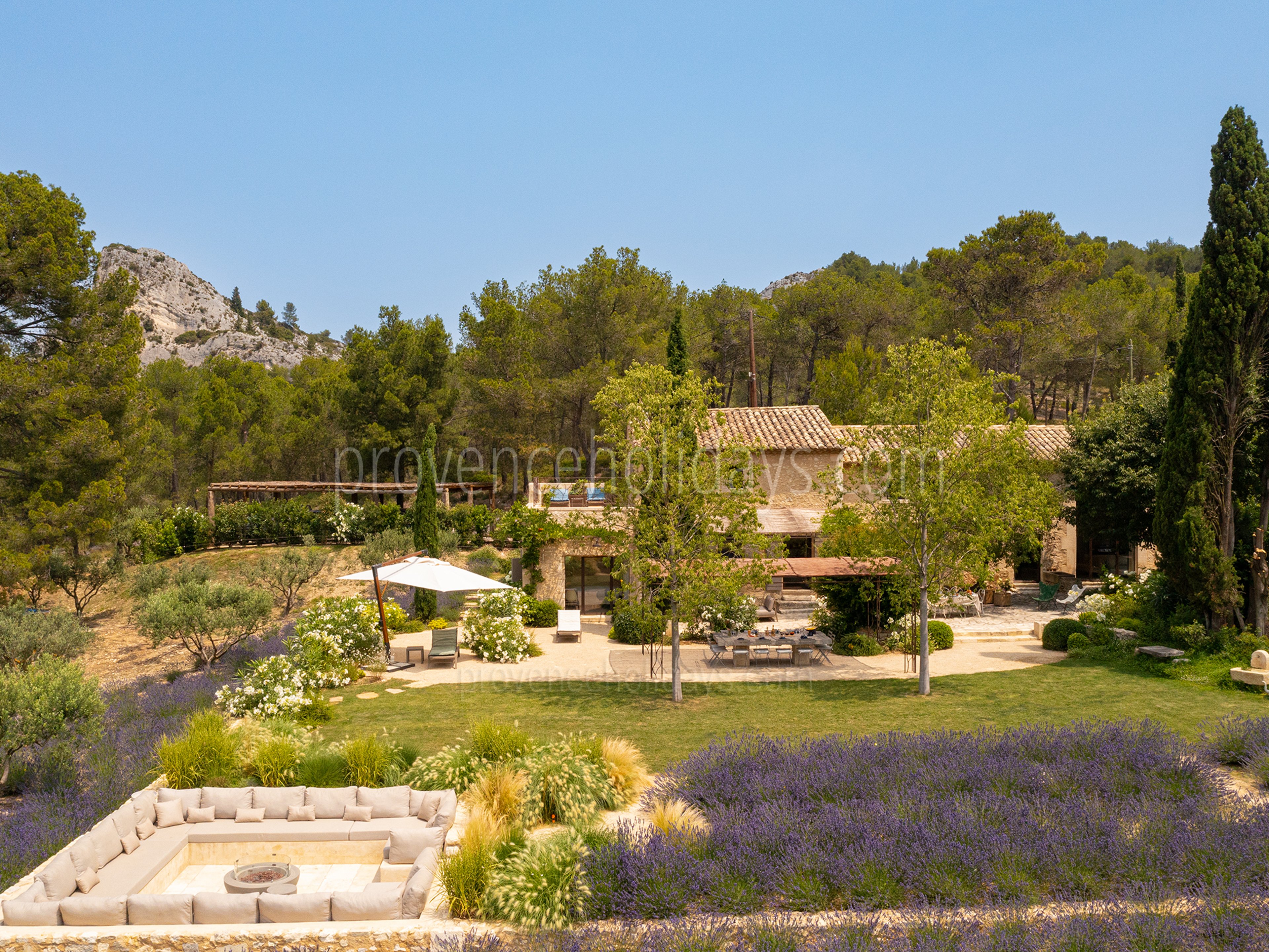 13 - Le Mas Secret: Villa: Exterior