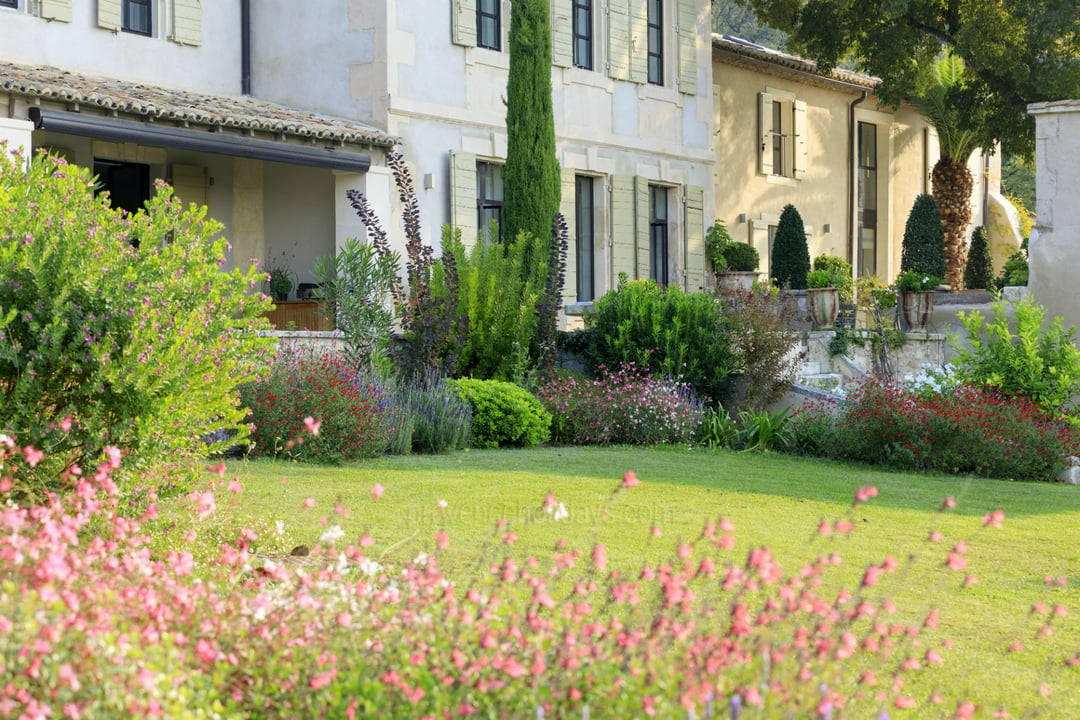 12 - Domaine Bernard: Villa: Exterior