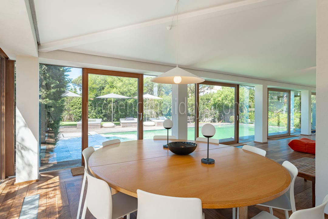 8 - Villa Tahiti: Villa: Interior