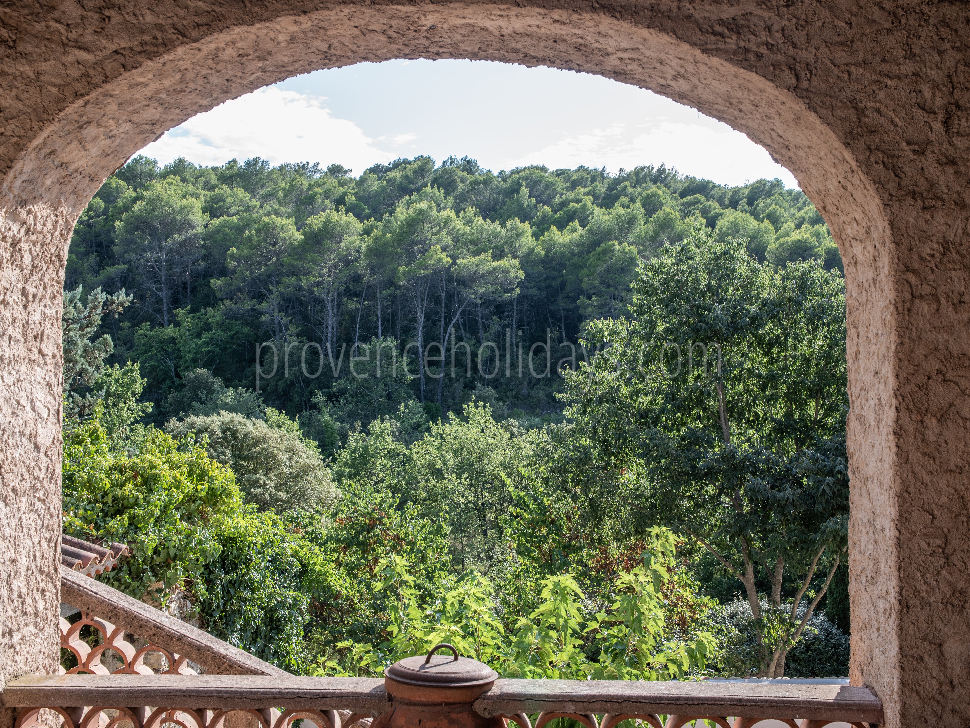 19 - La Bastide: Villa: Exterior