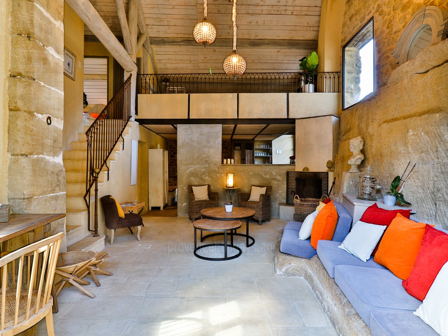 11 - Mas de Beaumes: Villa: Interior